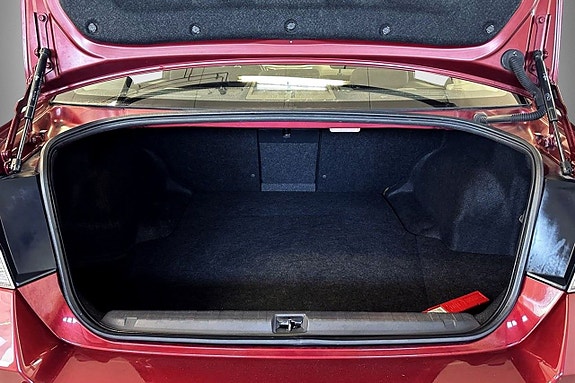 Subaru Legacy 7 of 13