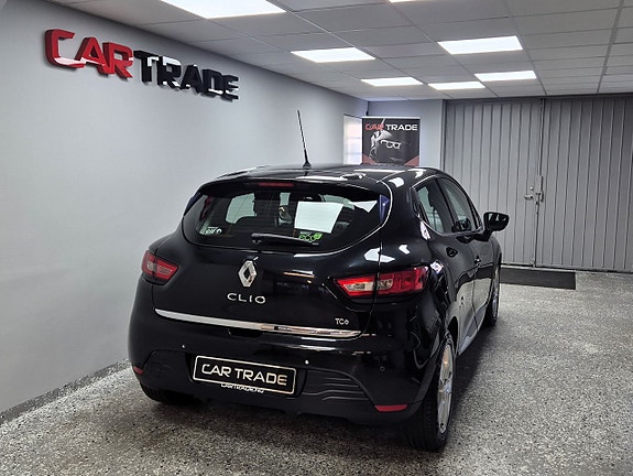 Renault Clio 6 of 24