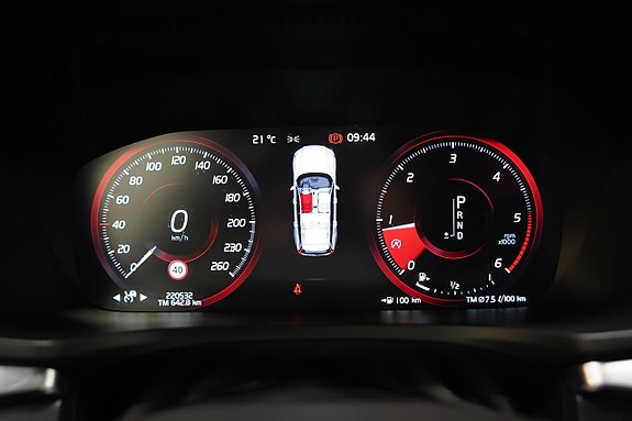 Volvo V60 Cross Country 11 of 21