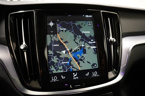 Volvo V60 Cross Country 15 of 21