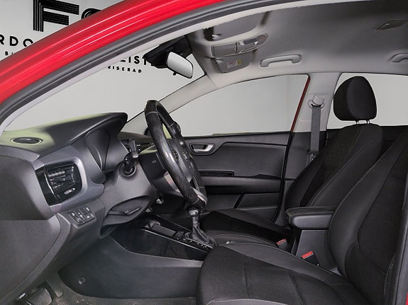 Kia Rio 17 of 27