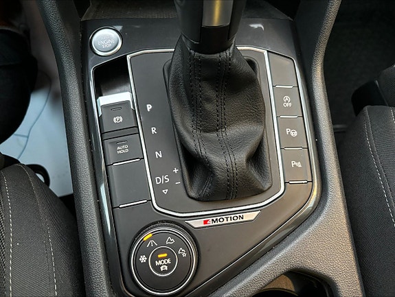 Volkswagen Tiguan Allspace 12 of 17