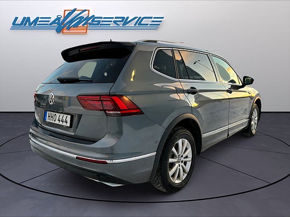 Volkswagen Tiguan Allspace 4 of 5