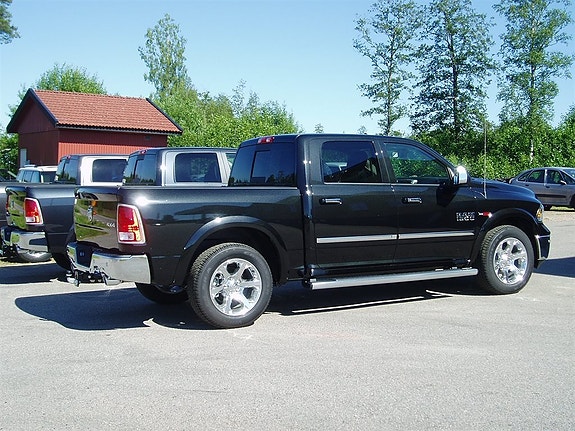 Dodge RAM 1500 14 of 17
