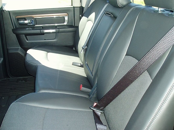 Dodge RAM 1500 7 of 17