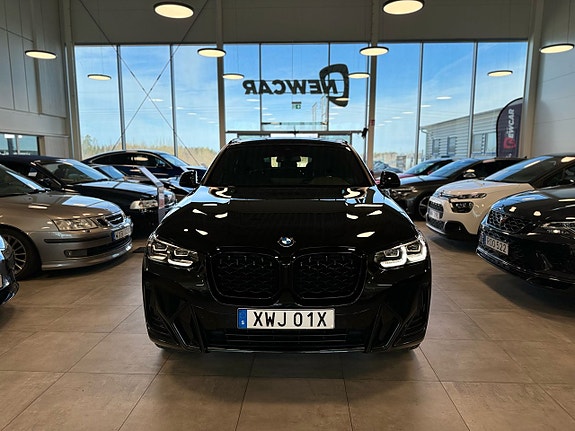 BMW X4 2 of 5