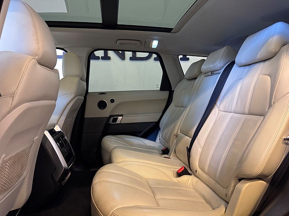 Land Rover Range Rover Sport 13 of 25