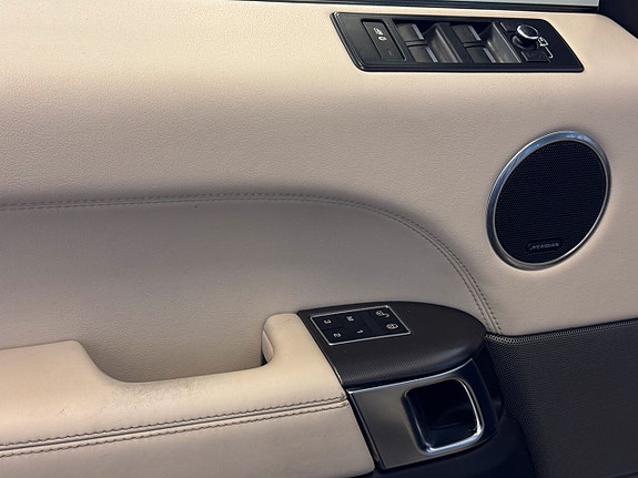 Land Rover Range Rover Sport 24 of 25