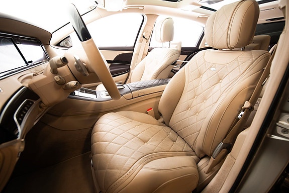 Mercedes-Benz S600 13 of 30