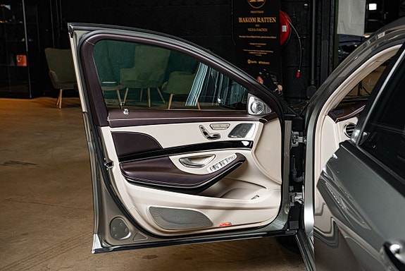 Mercedes-Benz S600 10 of 30