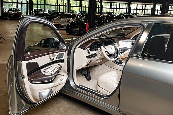 Mercedes-Benz S600 9 of 30