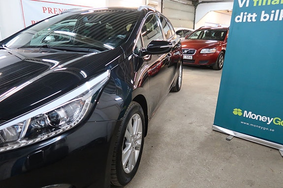 Kia Ceed 2 of 5