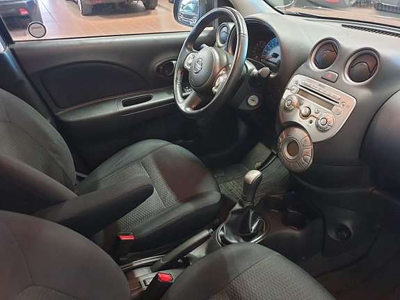 Nissan Micra 4 of 5