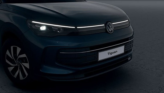 Volkswagen Tiguan 5 of 12