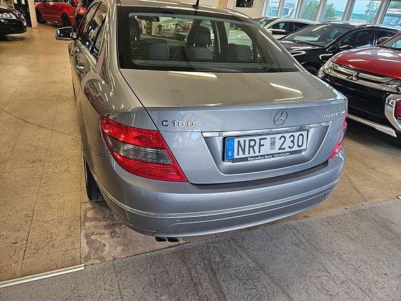 Mercedes-Benz C180 6 of 13