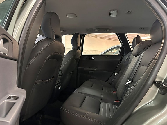 Volvo V50 8 of 13
