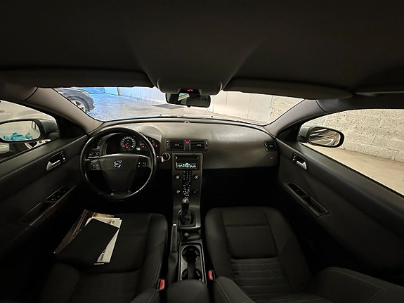Volvo V50 9 of 13
