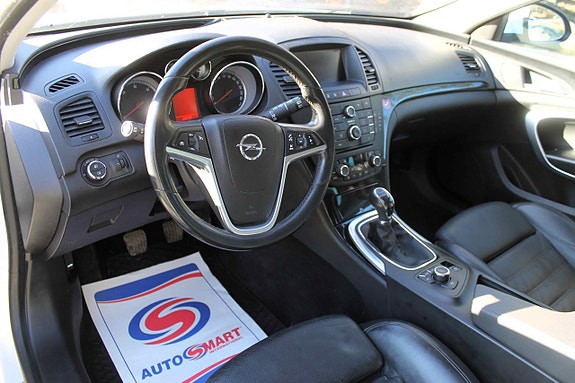 Opel Insignia 3 of 4