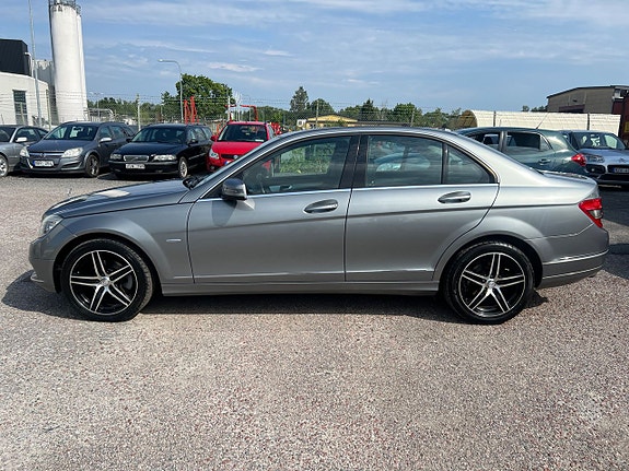 Mercedes-Benz C180 9 of 18