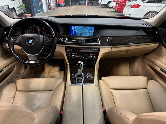 BMW 730 14 of 27