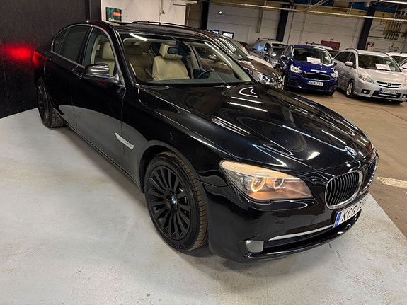 BMW 730 2 of 5