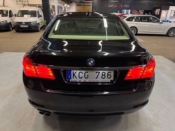 BMW 730 8 of 27