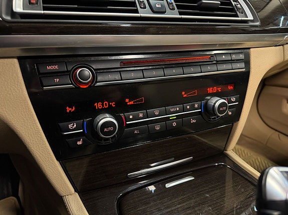 BMW 730 22 of 27