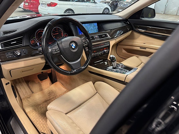 BMW 730 9 of 27