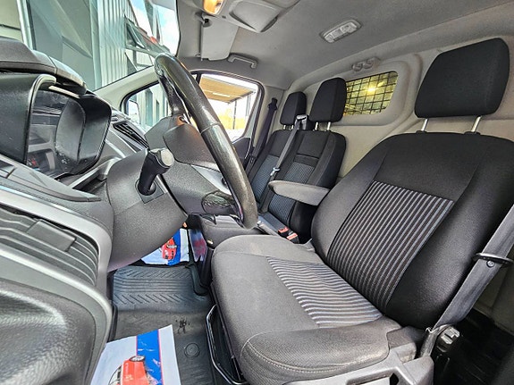Ford Transit Custom 12 of 12