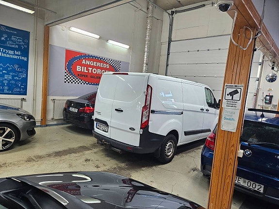 Ford Transit Custom 6 of 12