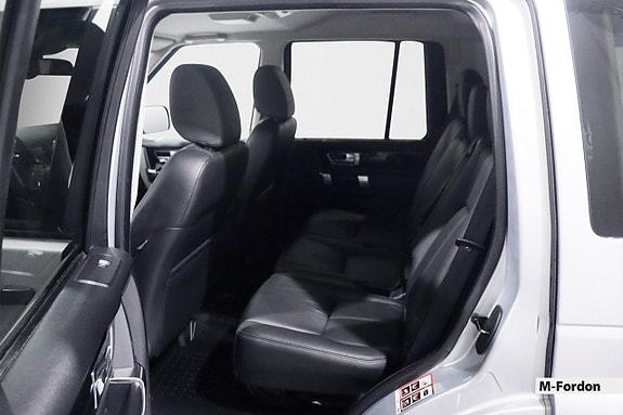 Land Rover Discovery 4 12 of 24