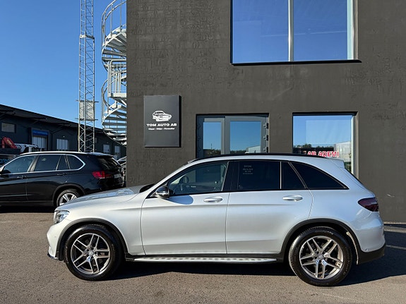 Mercedes-Benz GLC220 d 2 of 5
