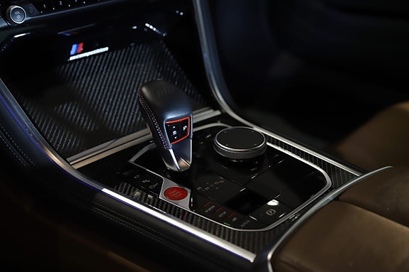 BMW M8 14 of 15