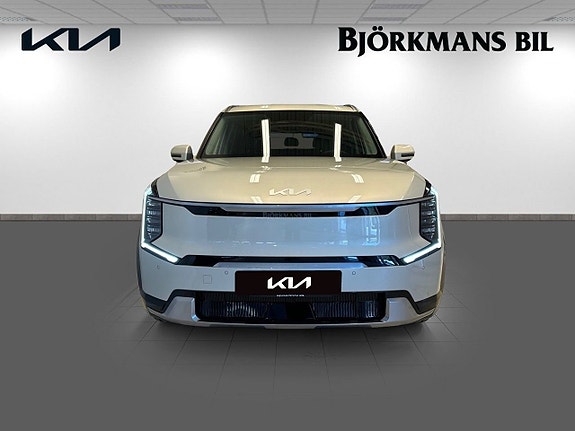 Kia EV9 2 of 29