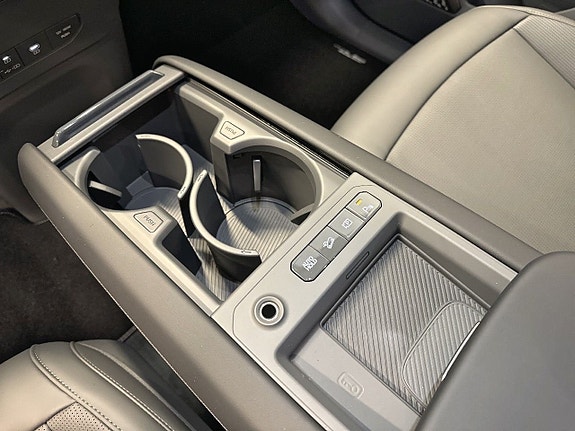 Kia EV9 12 of 29