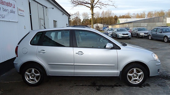 Volkswagen Polo 10 of 21