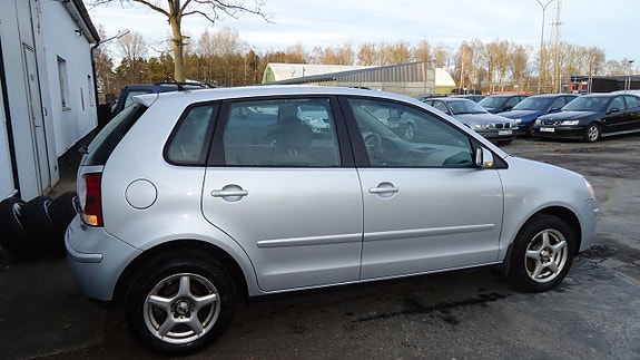 Volkswagen Polo 9 of 21
