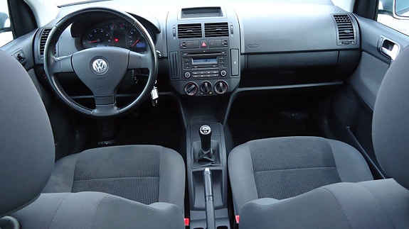 Volkswagen Polo 18 of 21