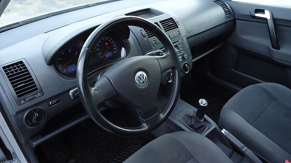 Volkswagen Polo 14 of 21