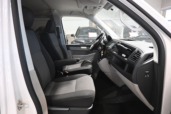 Volkswagen Transporter 11 of 22