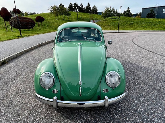 Volkswagen 1200 2 of 5