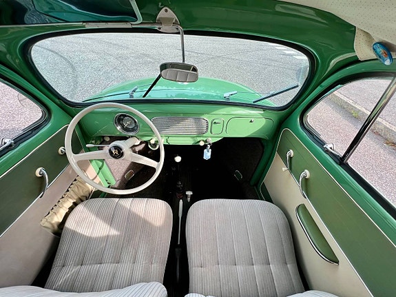 Volkswagen 1200 12 of 14