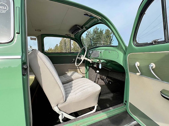 Volkswagen 1200 9 of 14