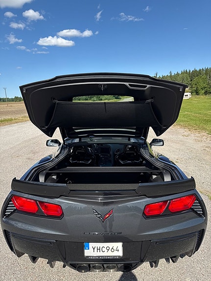 Chevrolet Corvette 13 of 20