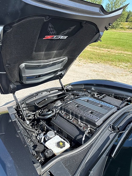 Chevrolet Corvette 16 of 20