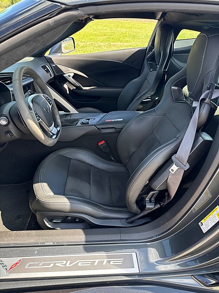Chevrolet Corvette 18 of 20