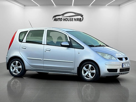 Mitsubishi Colt 4 of 20