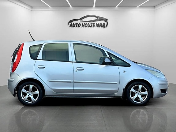 Mitsubishi Colt 11 of 20
