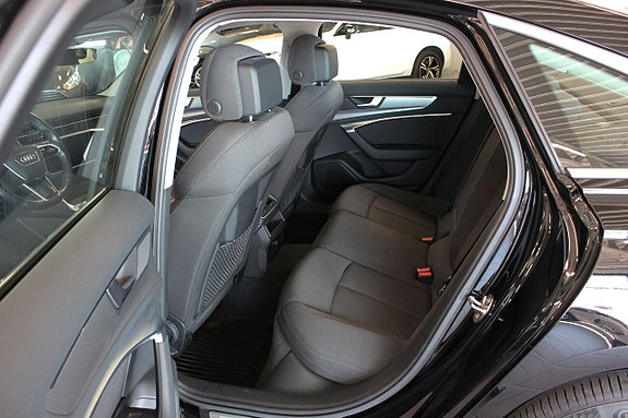 Audi A6 4 of 5