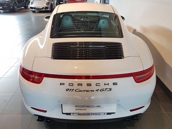Porsche 911 Carrera 4 GTS 5 of 5